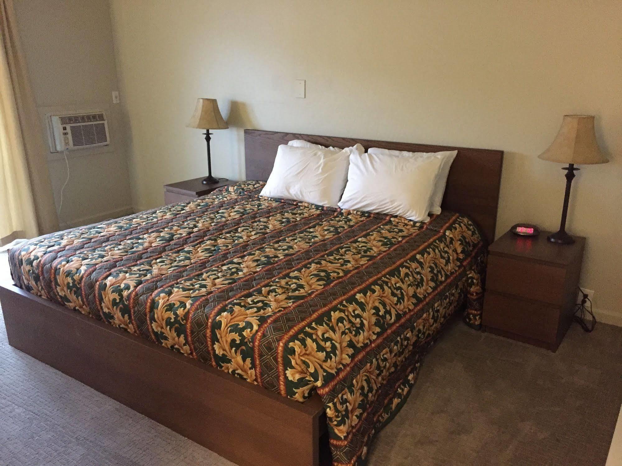 Holiday Lodge Грасс-Валли Экстерьер фото